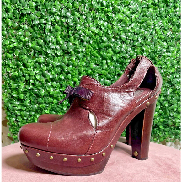 UGG Australia Celestina Women’s Burgundy Leather Heels Clogs Size 9.5 - Picture 3 of 14